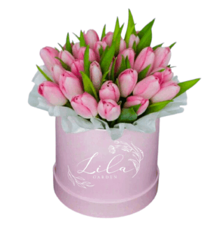 Aranjament floral cu lalele în cutie