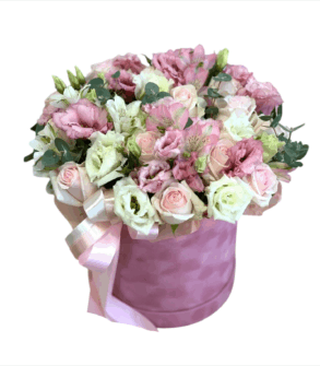 Cutie cu flori în nuanțe de pastel