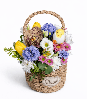 Coșuleț de Paste cu flori mixte